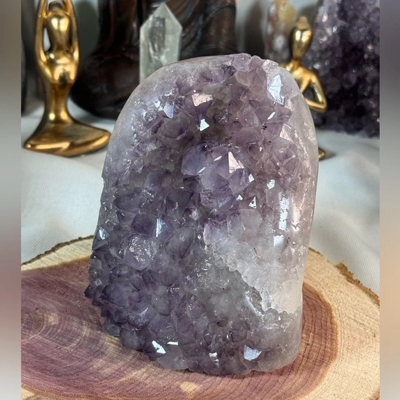 Druzy Rainbow Amethyst from Brazil - Looks beautiful on a light base!!💜 - Picture 4 of 6